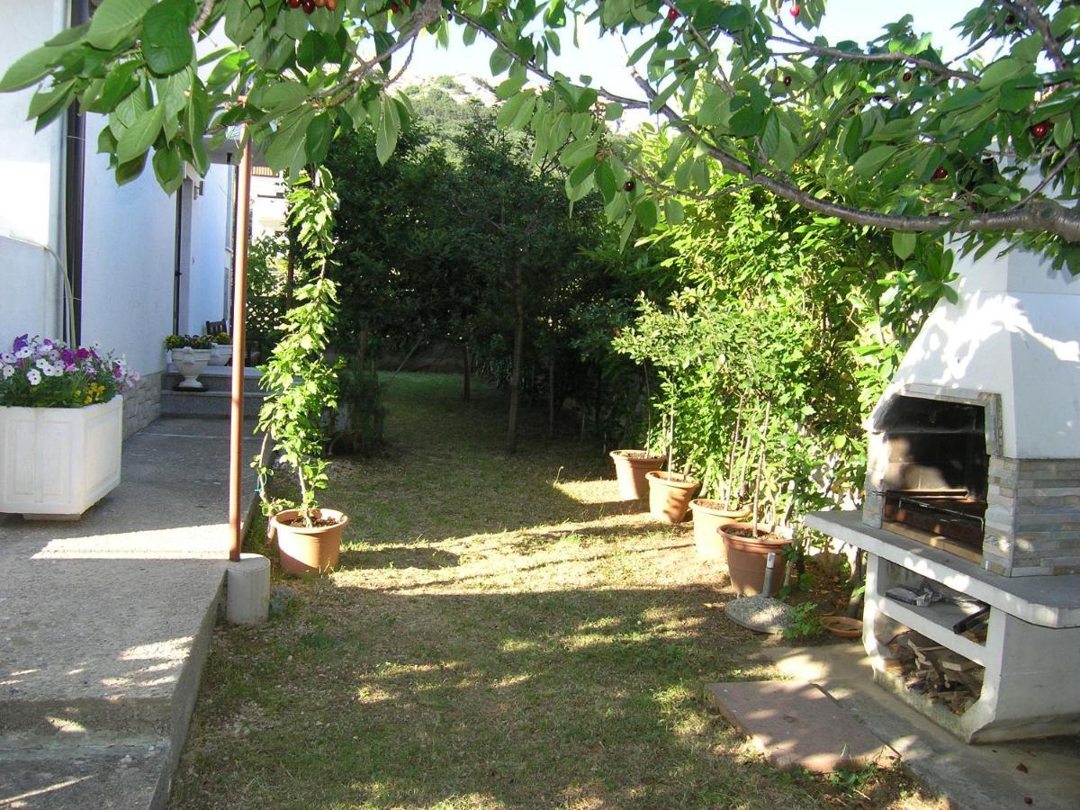Apartments Mari With Terrace Baska  Luaran gambar