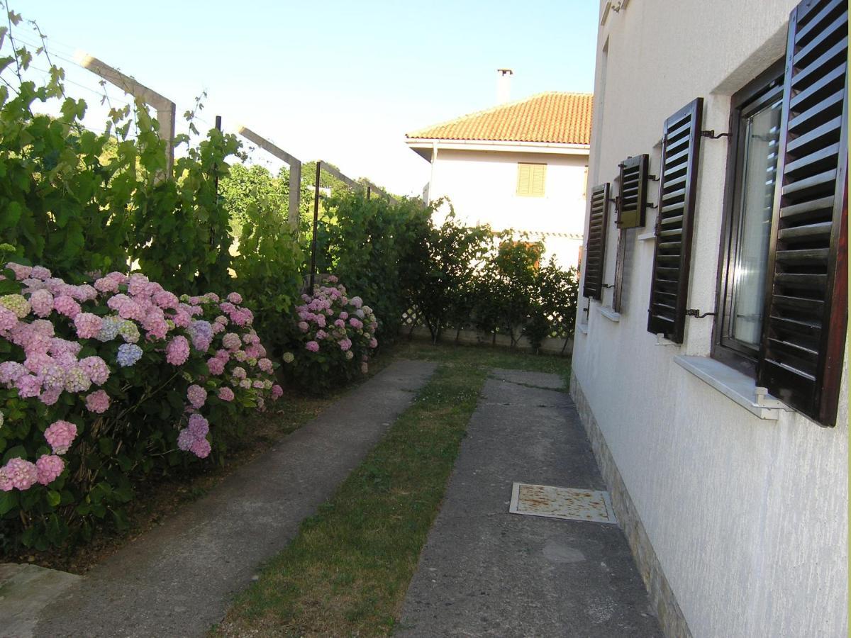 Apartments Mari With Terrace Baska  Luaran gambar