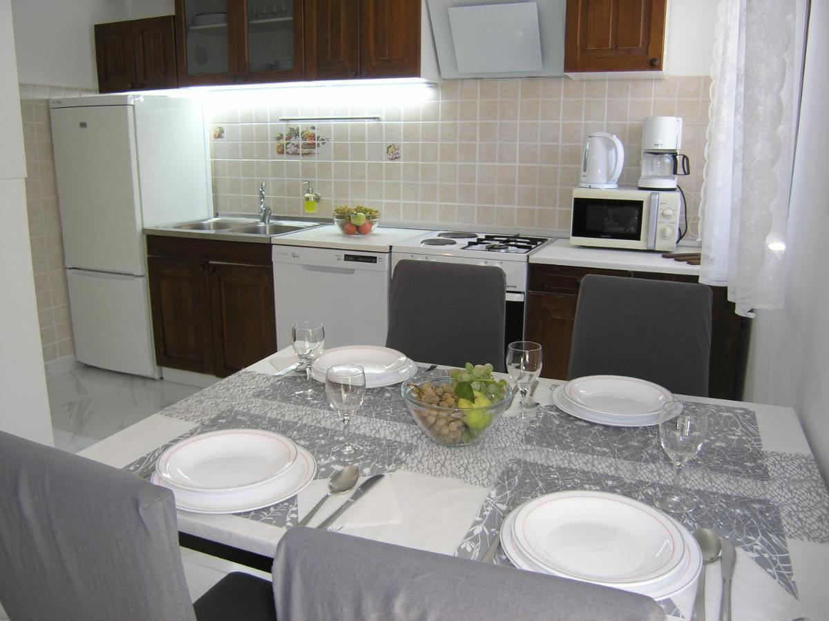 Apartments Mari With Terrace Baska  Luaran gambar